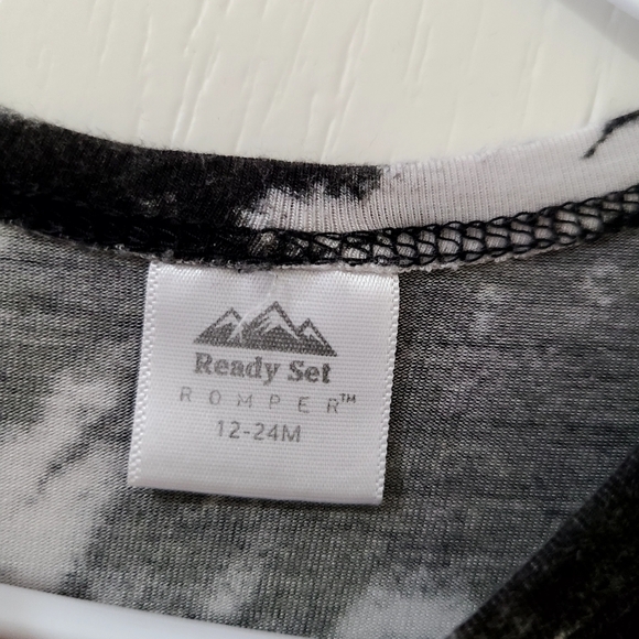 Ready set romper 🖤 - Picture 4 of 7